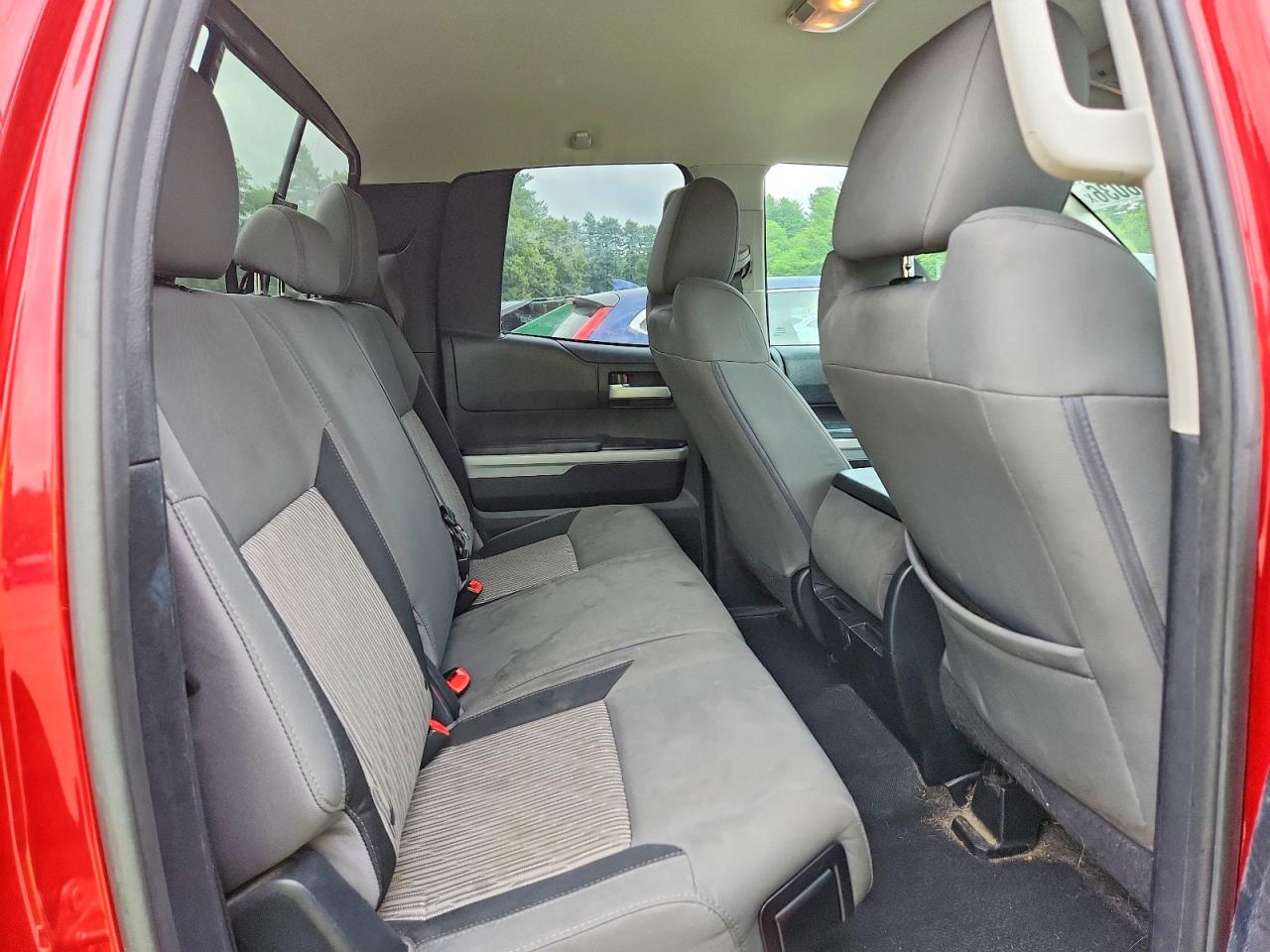 2014 Toyota Tundra Sr5 Red vin: 5TFUM5F10EX051063