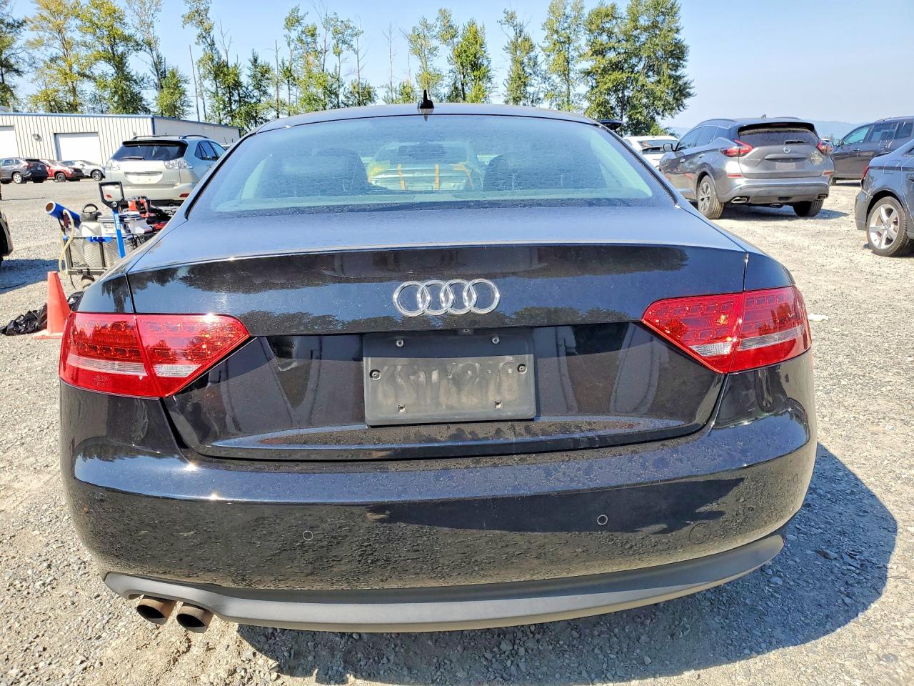 2011 Audi A5 Premium Plus Черный vin: WAULFAFRXBA081297