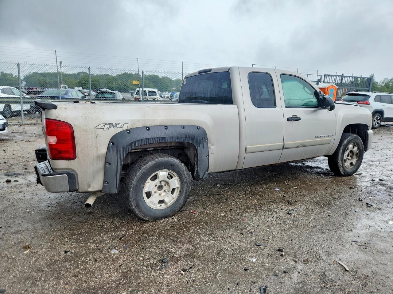 2007 Chevrolet Silverado K1500 Silver vin: 2GCEK19C271720059