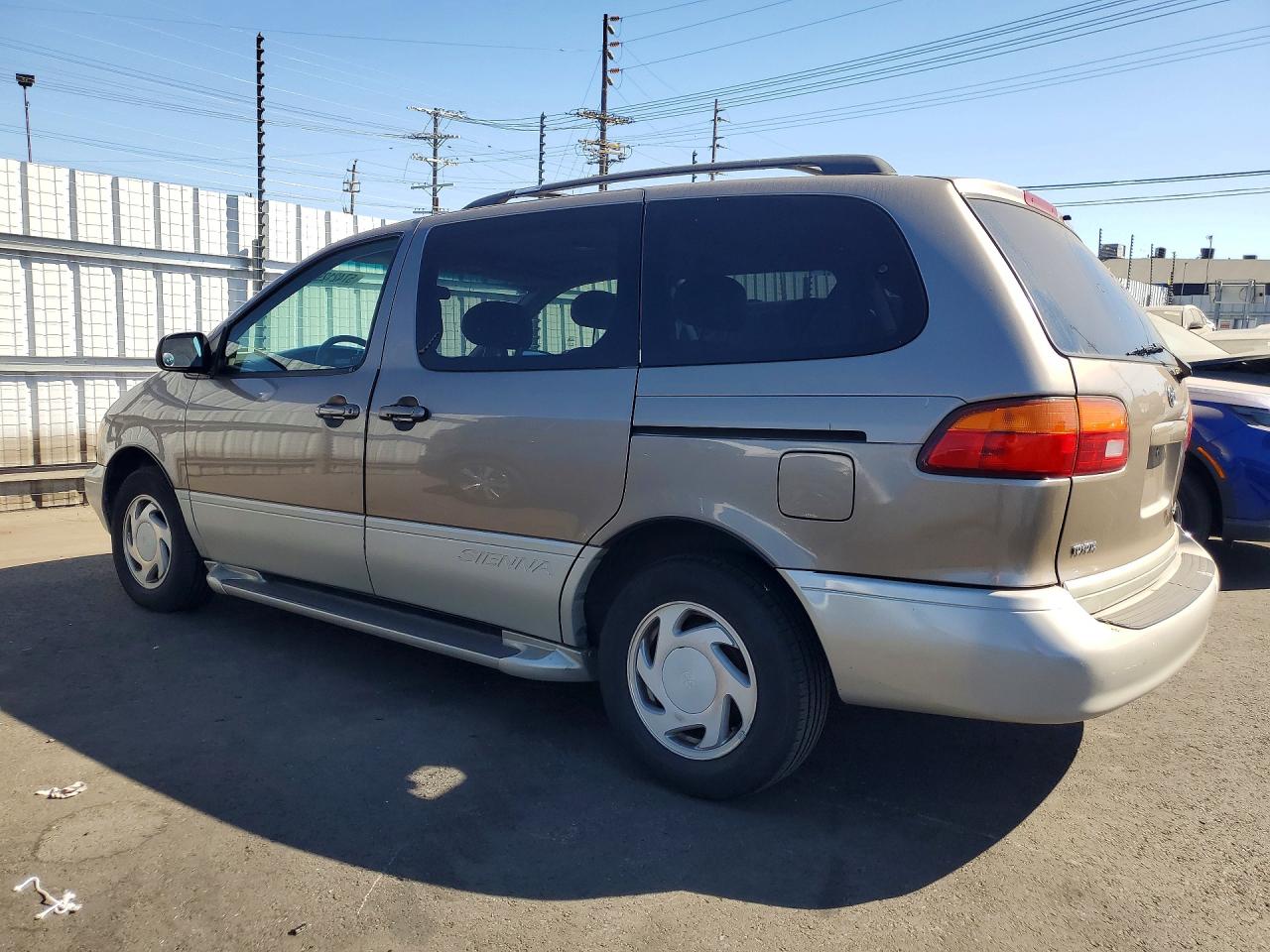 1999 Toyota Sienna Xle Tan vin: 4T3ZF13C9XU112285