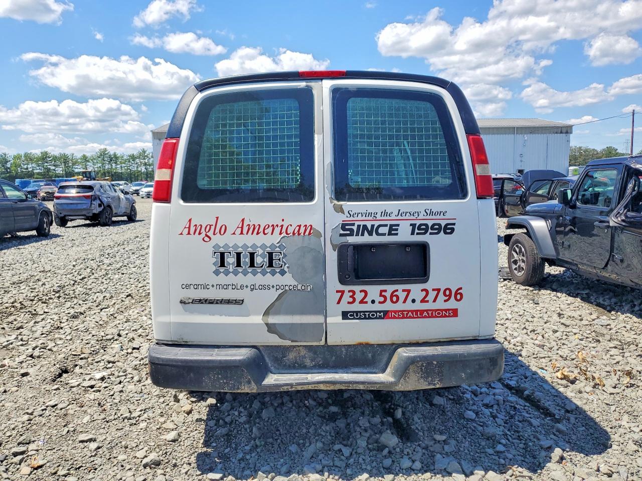 2008 Chevrolet Express G2500 White vin: 1GCGG25C881167494