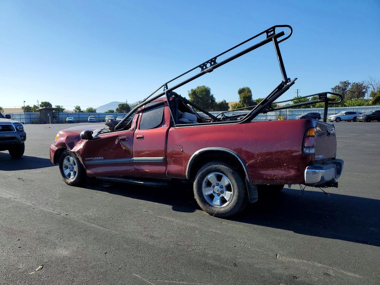 2003 Toyota Tundra Access Cab Sr5 Burgundy vin: 5TBRT34123S373280