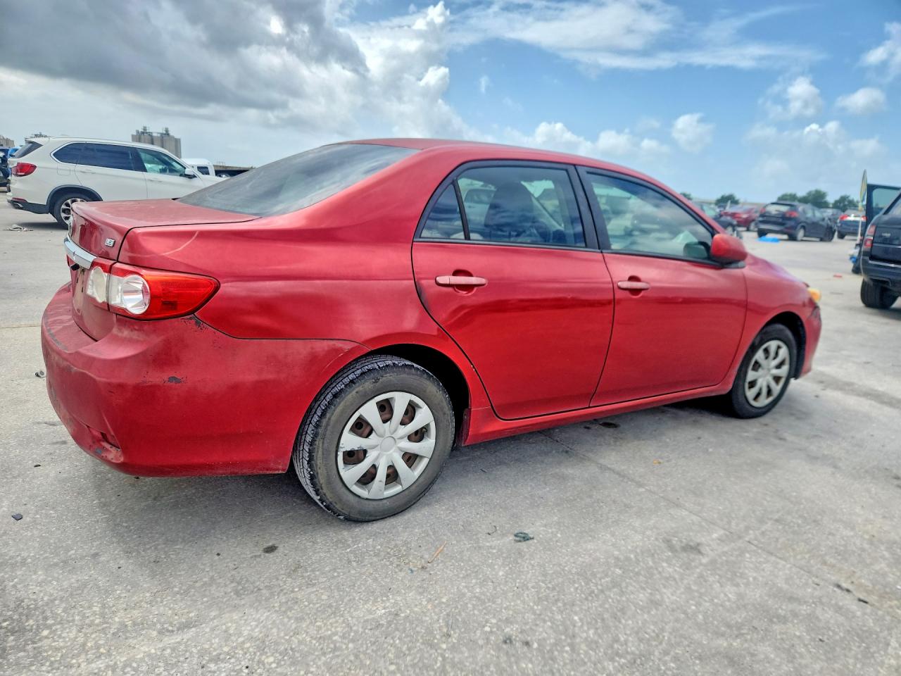 2011 Toyota Corolla Le Red vin: 2T1BU4EE0BC569481