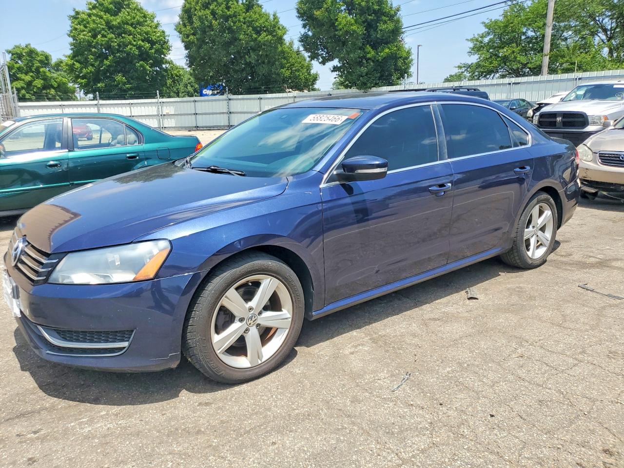 2015 Volkswagen Passat Se Blue vin: 1VWBT7A31FC033336