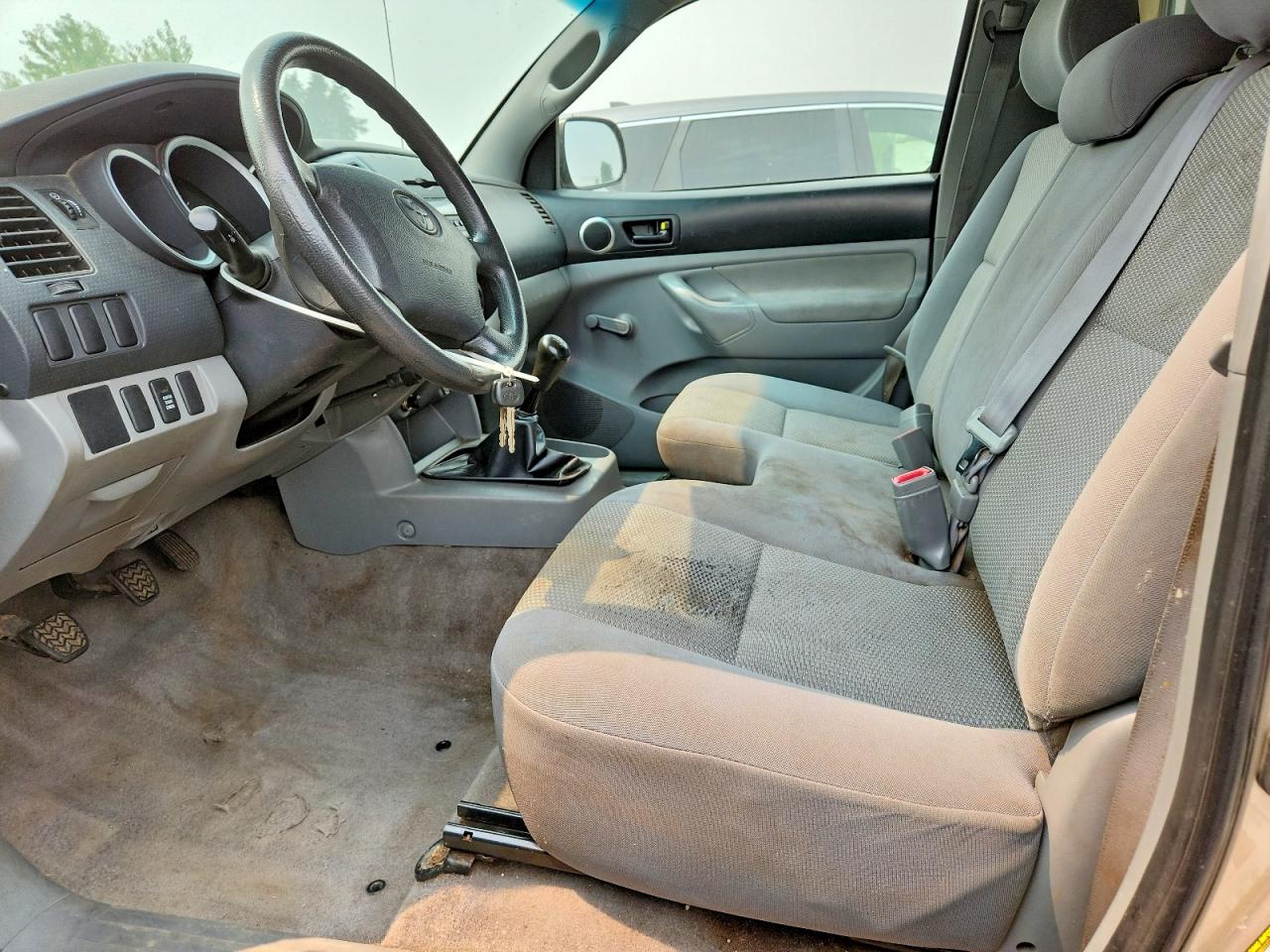 2008 Toyota Tacoma Base Tan vin: 5TEPX42N18Z480247