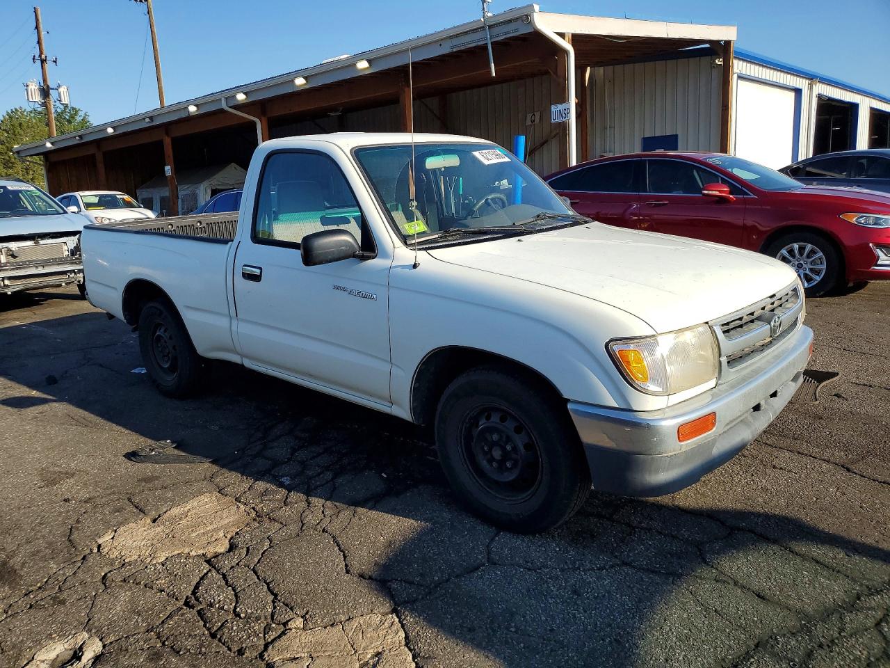 1997 Toyota Tacoma Base White vin: 4TANL42N2VZ257219