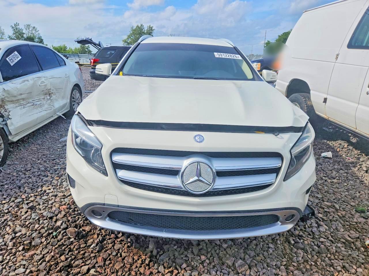 2015 Mercedes-benz Gla 250 Белый vin: WDCTG4EB4FJ169977