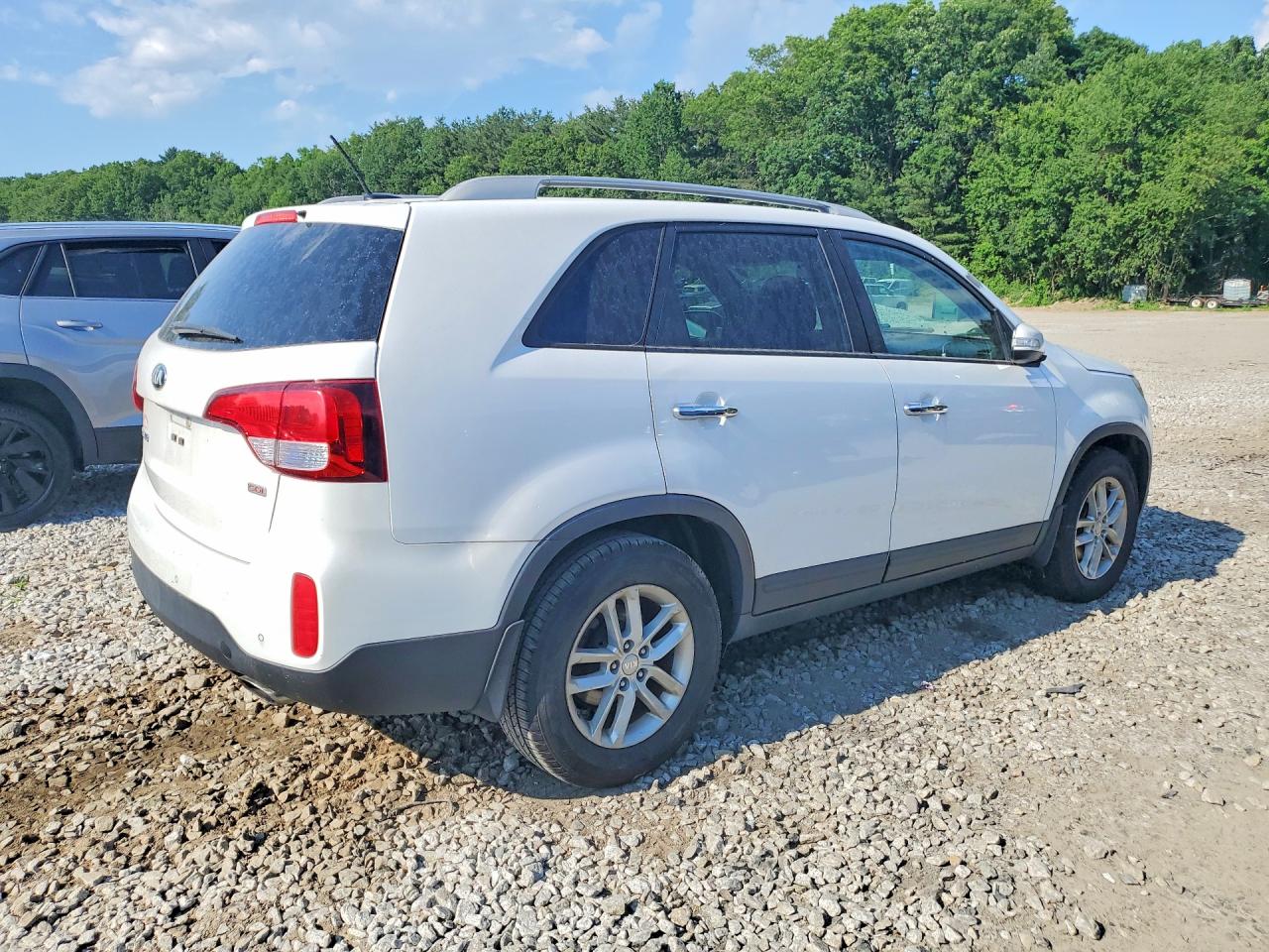 2015 Kia Sorento Lx White vin: 5XYKT4A79FG585599
