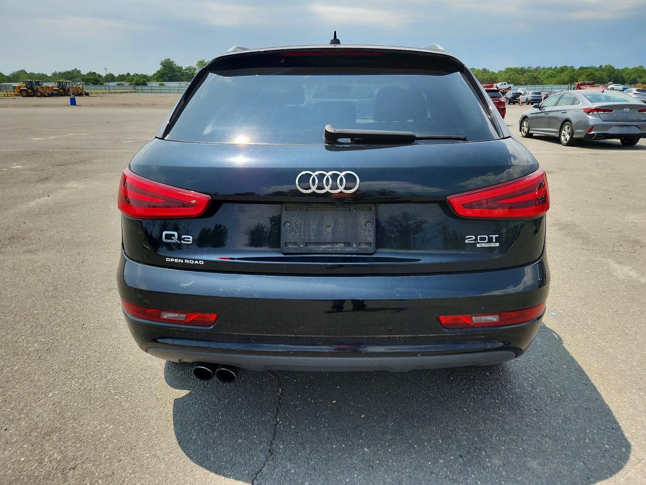 2015 Audi Q3 Prestige Black vin: WA1GFCFS1FR013300