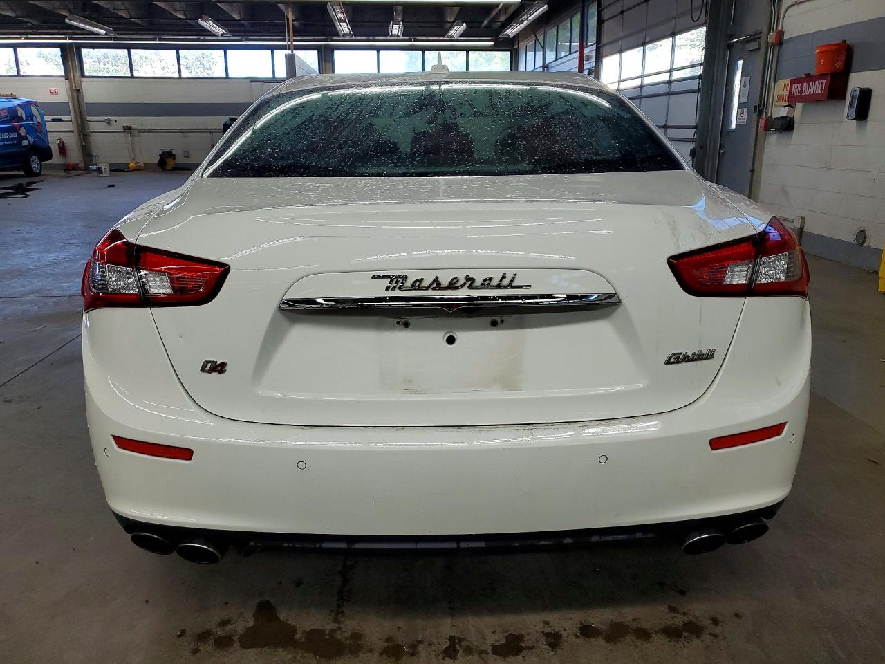 2014 Maserati Ghibli S White vin: ZAM57RTA3E1097878