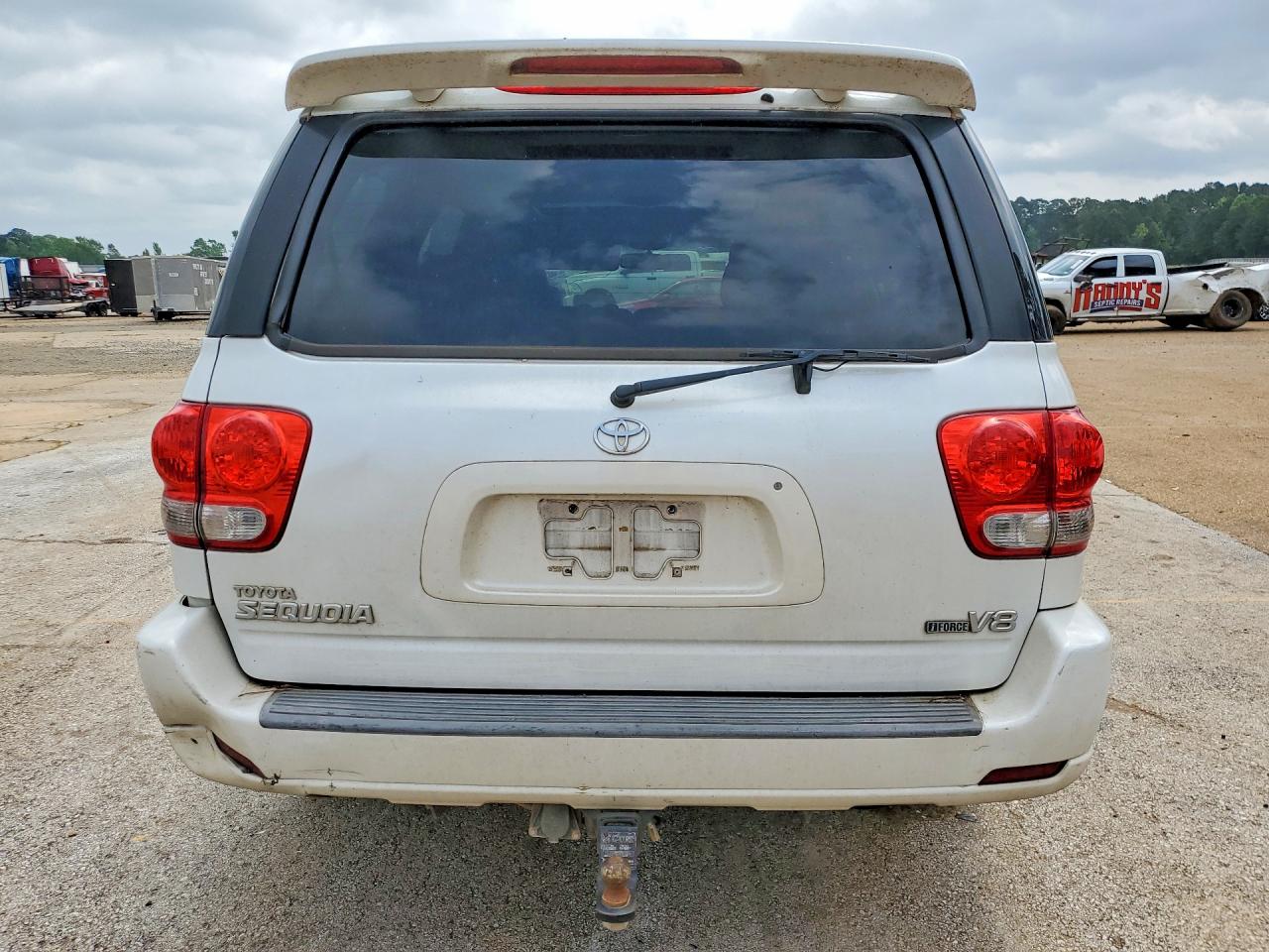2007 Toyota Sequoia Limited White vin: 5TDZT38A67S292192