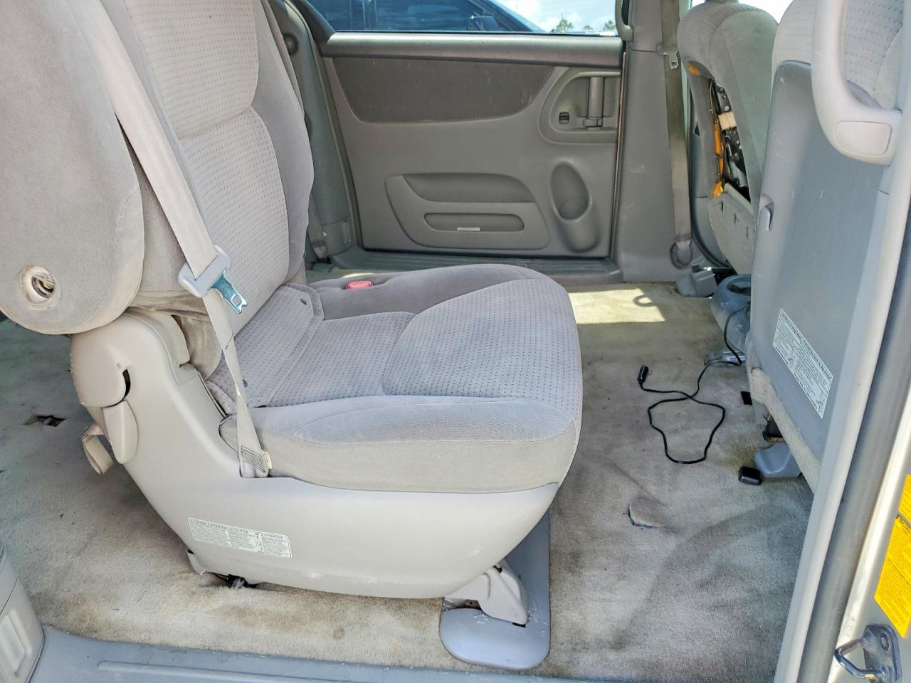 2006 Toyota Sienna Le 7 Passenger Серебряный vin: 5TDZA23C96S454114