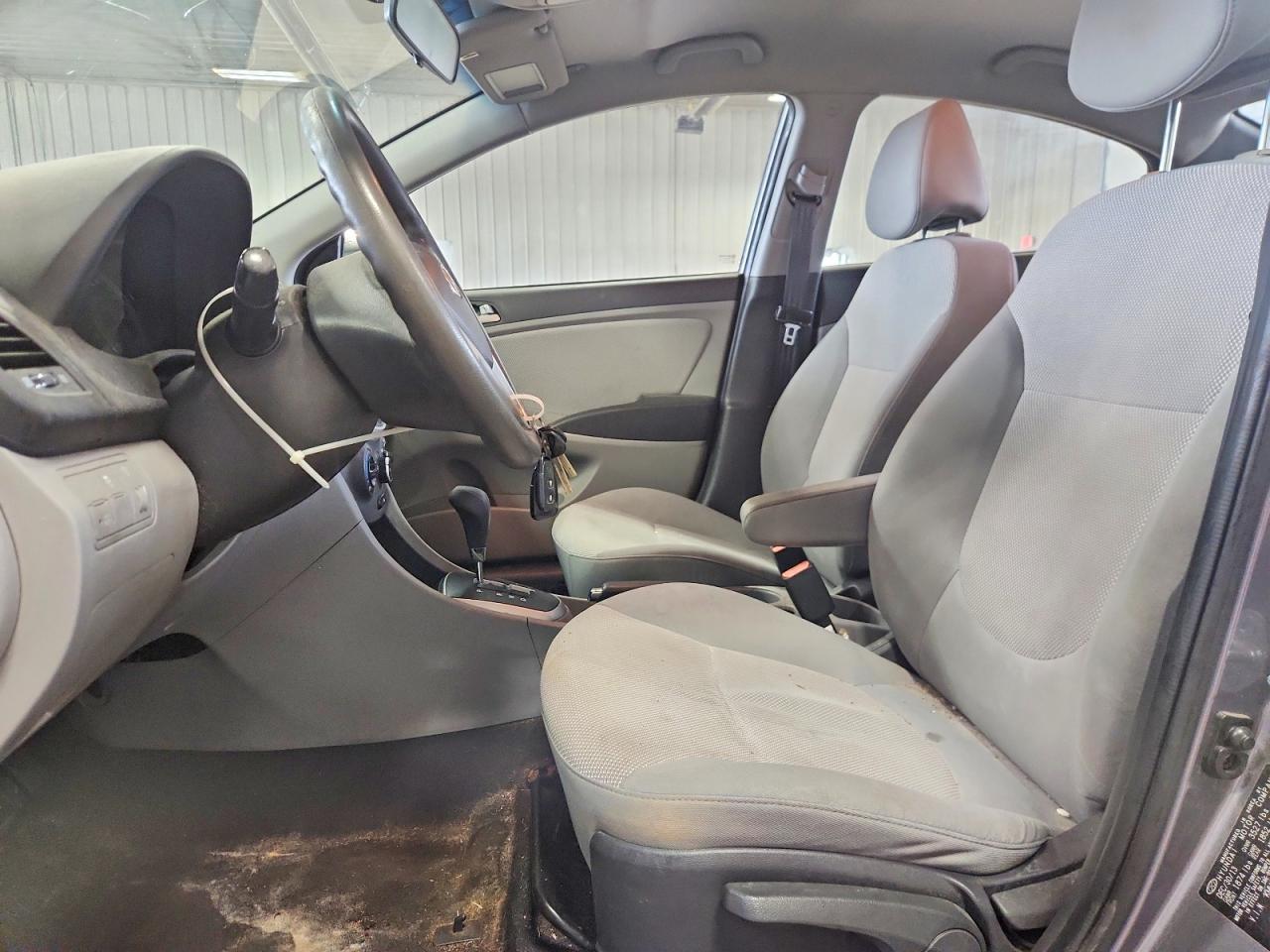 2014 Hyundai Accent Gls Gray vin: KMHCT4AE0EU638783