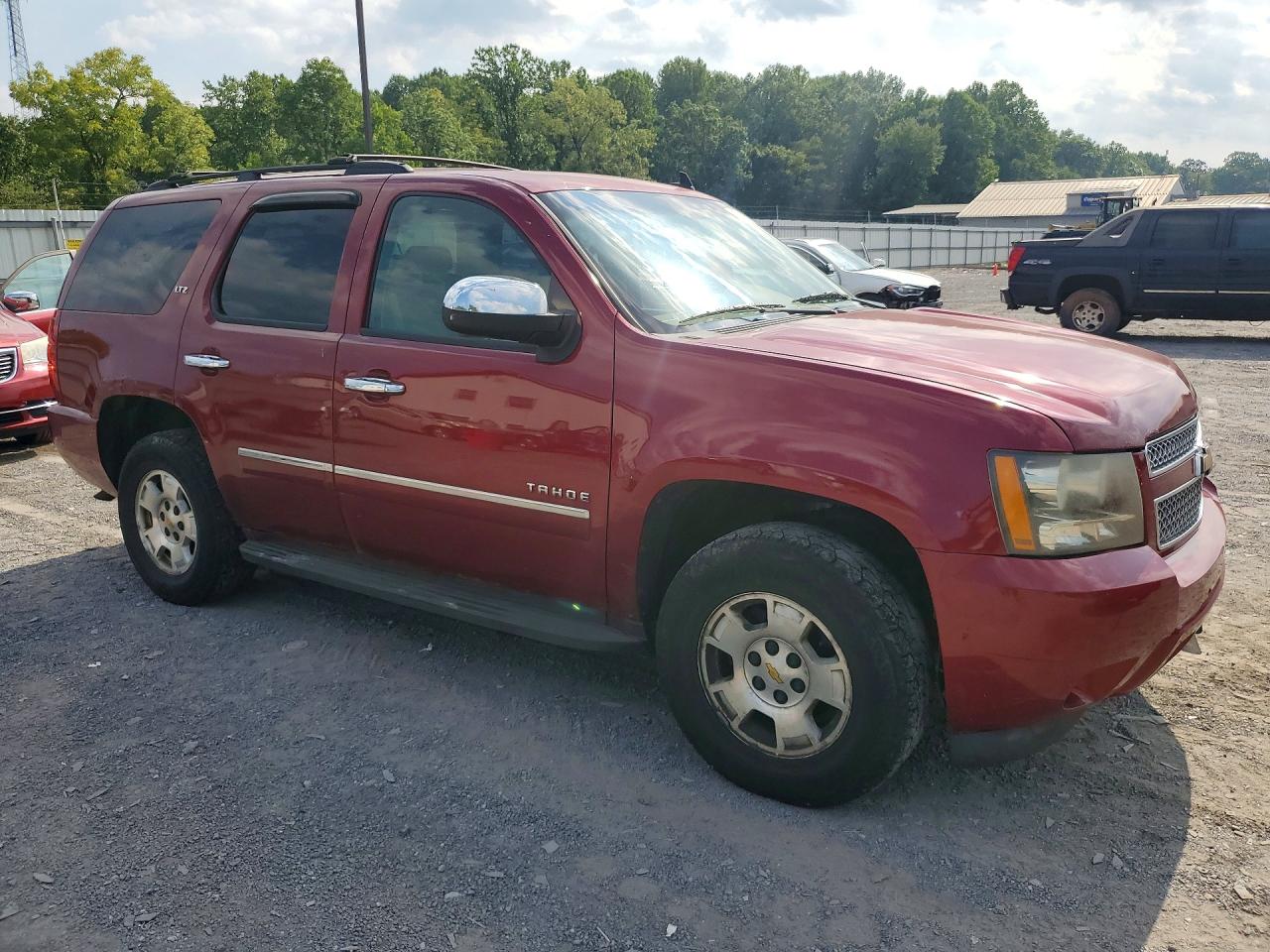 2010 Chevrolet Tahoe K1500 Ltz Burgundy vin: 1GNUKCE02AR105830