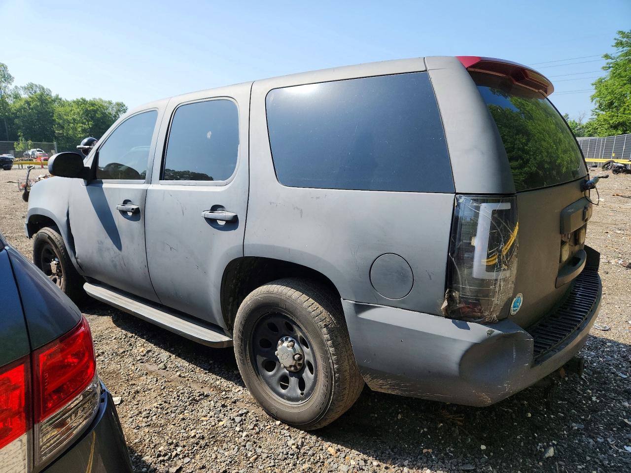2010 Chevrolet Tahoe C1500 Ls Gray vin: 1GNMCAE09AR238831