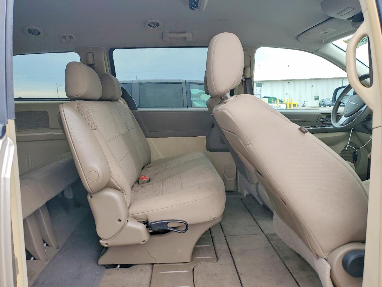 2008 Chrysler Town & Country Lx Beige vin: 2A8HR44H48R781759