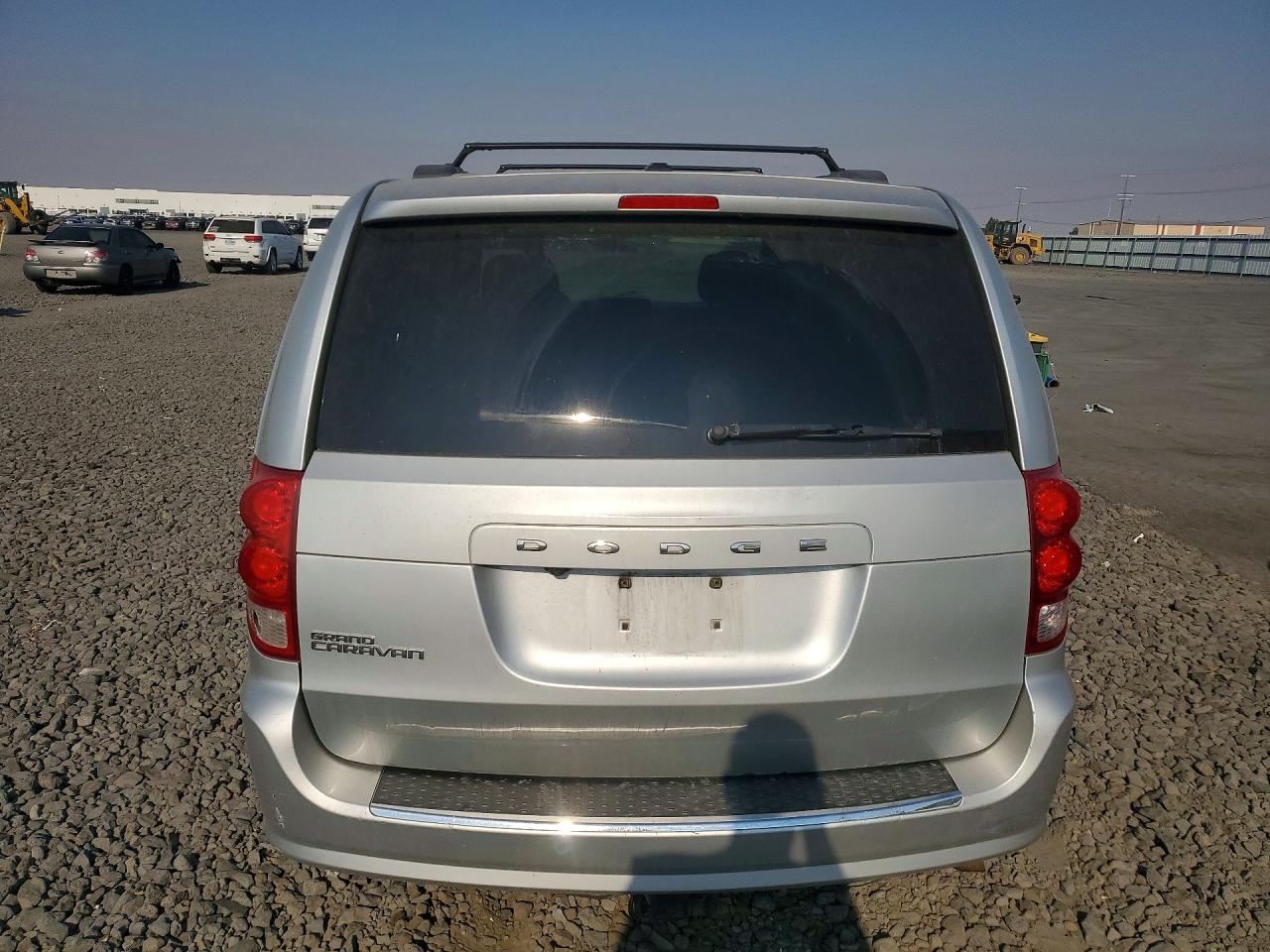 2011 Dodge Grand Caravan Mainstreet Silver vin: 2D4RN3DG9BR774275