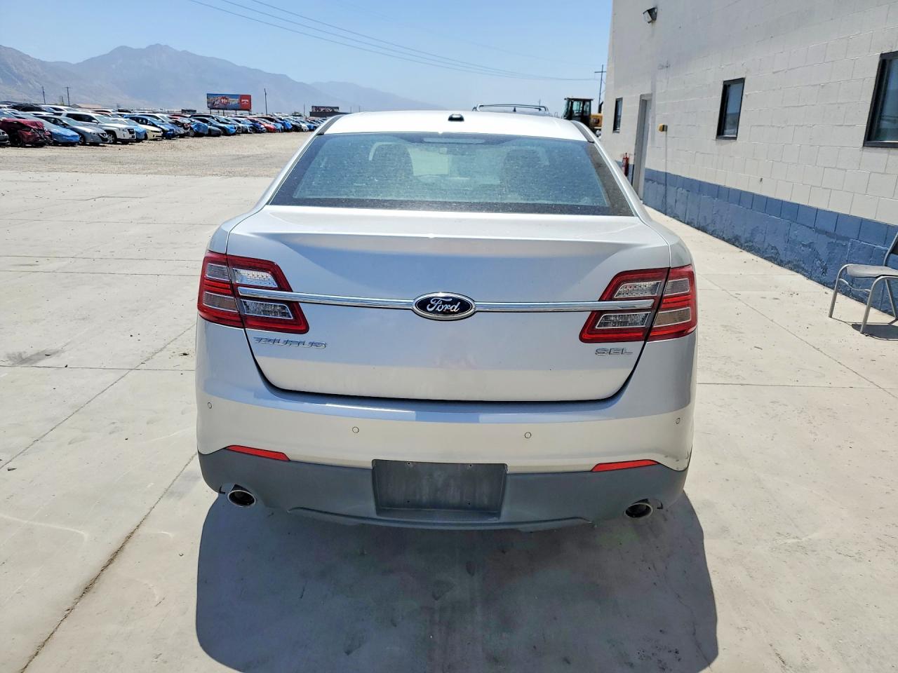 2013 Ford Taurus Sel Silver vin: 1FAHP2E81DG182397