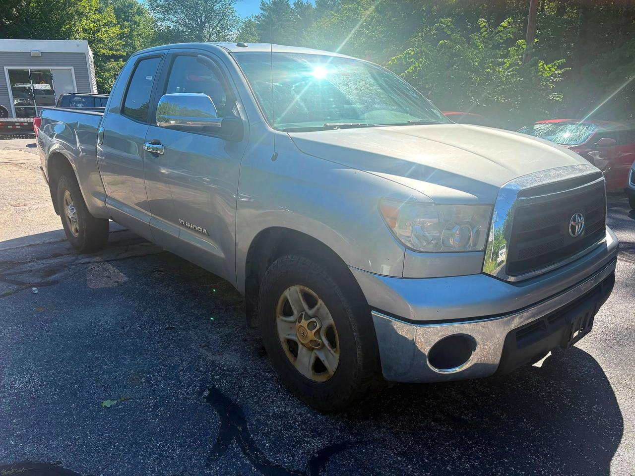 2011 Toyota Tundra Double Cab Sr5 Gray vin: 5TFUM5F12bx024796