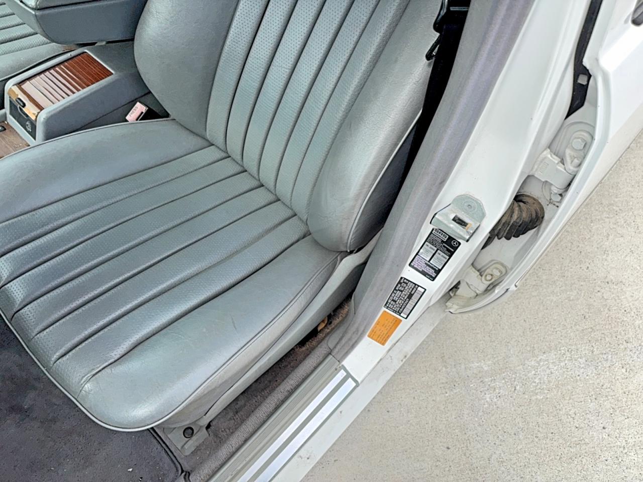 1995 Mercedes-benz E 320 White vin: WDBEA92E2SF296279