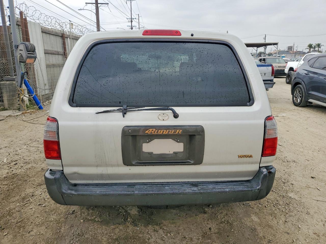 1997 Toyota 4runner Base Beige vin: JT3GM84R3V0016943