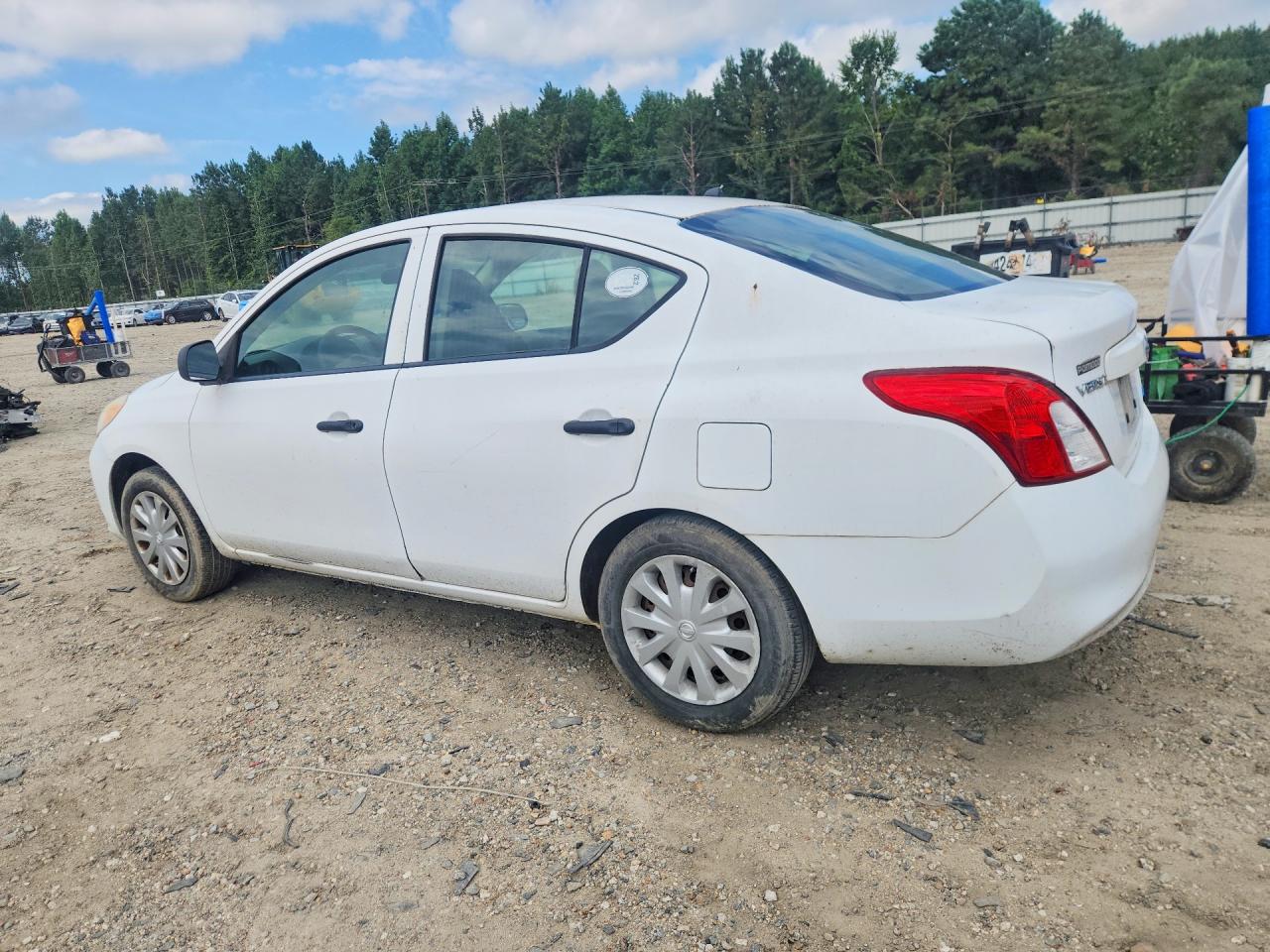 2014 Nissan Versa 1.6 S White vin: 3N1CN7AP6EL806294