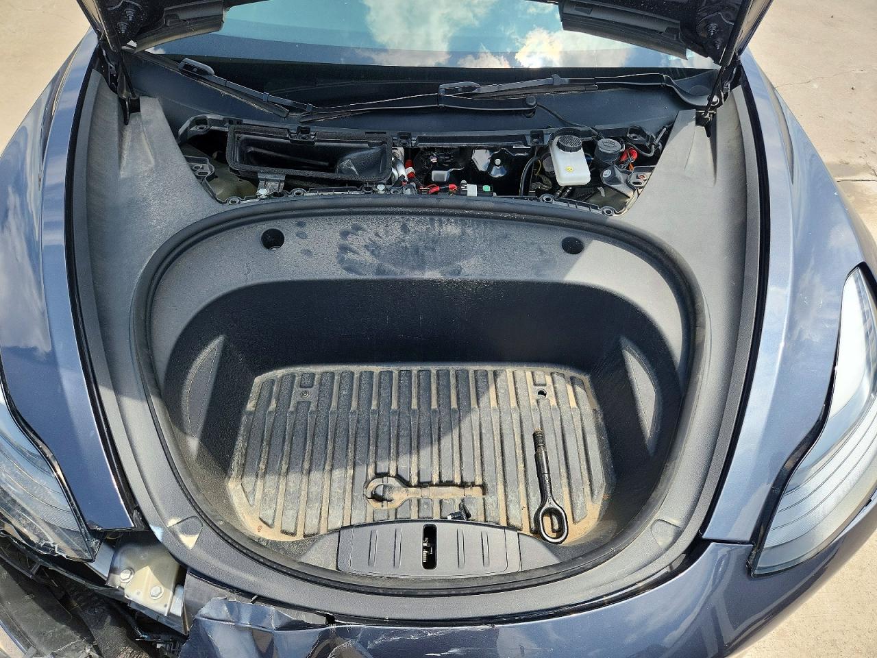 2023 Tesla Model 3 Серый vin: 5YJ3E1EA7PF618756
