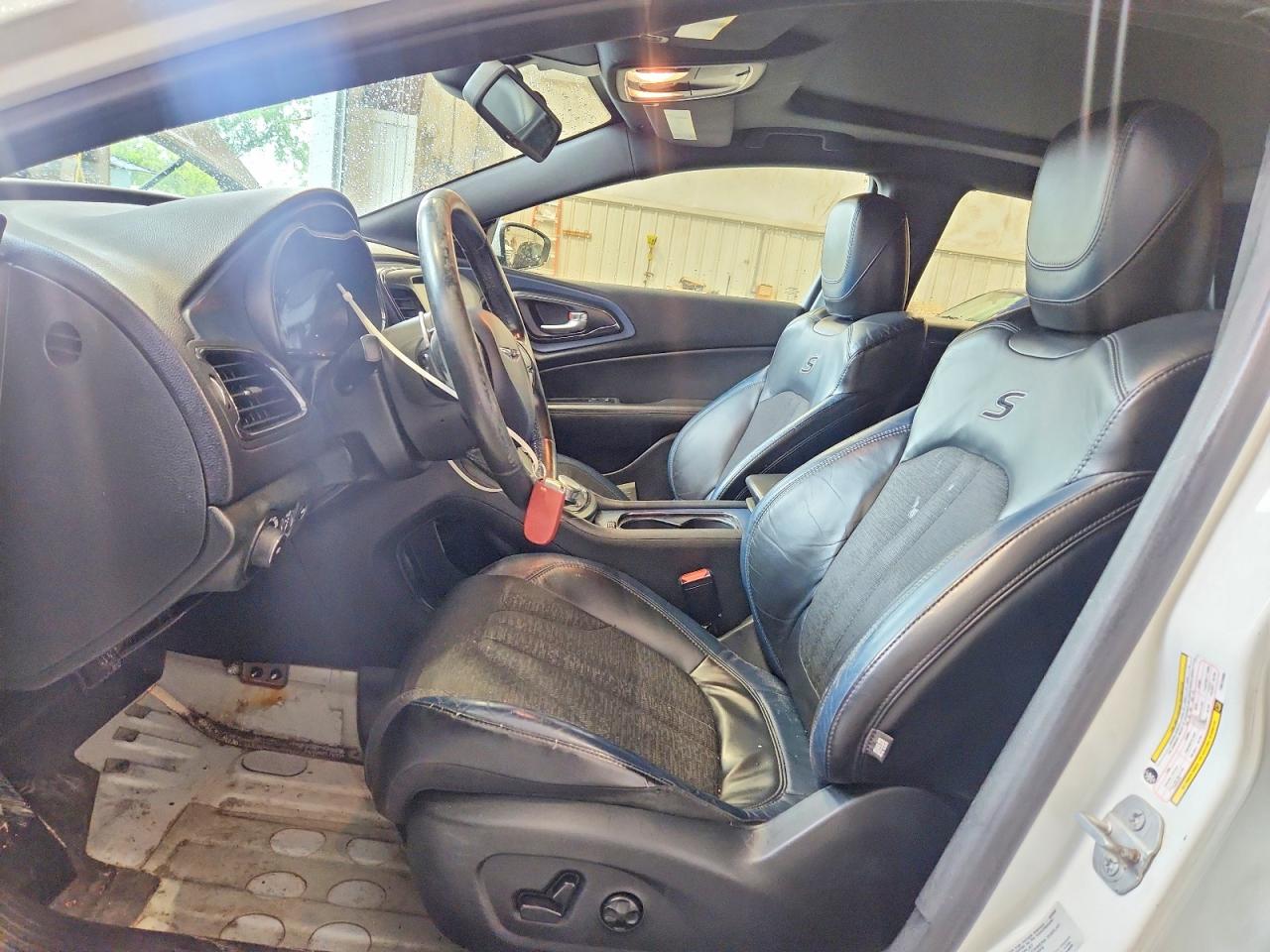 2015 Chrysler 200 S Белый vin: 1C3CCCBG7FN614690
