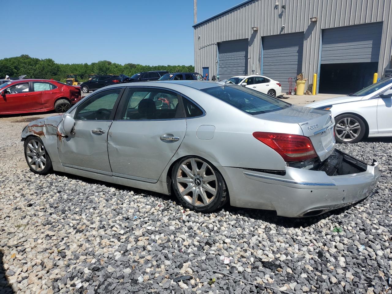 2011 Hyundai Equus Signature Silver vin: KMHGH4JF2BU029055 Damage: Left Rear Door, Dent(S) W/ Paint Dmg, > 12 Inches