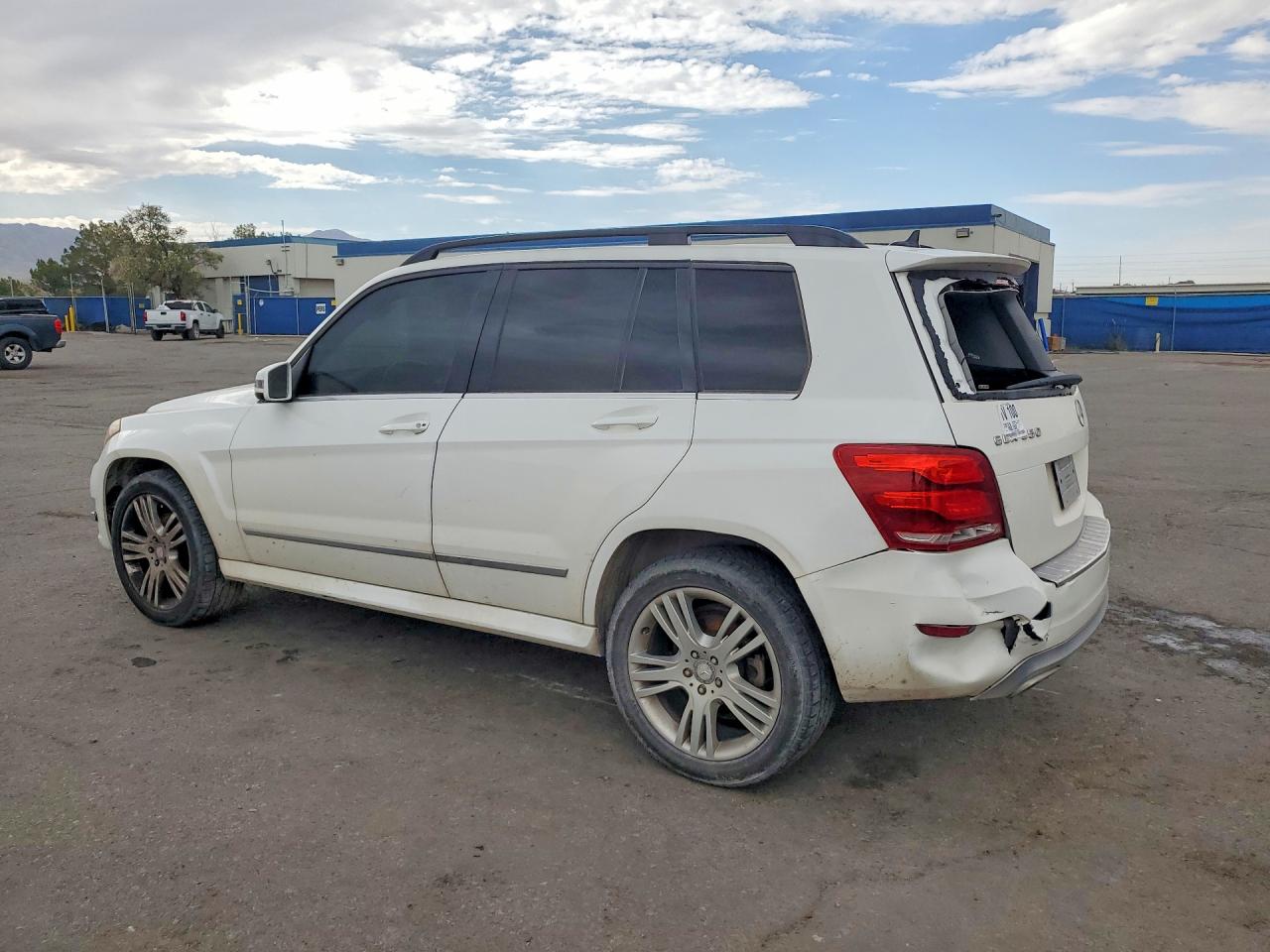 2015 Mercedes-benz Glk 350 4matic White vin: WDCGG8JB6FG393795