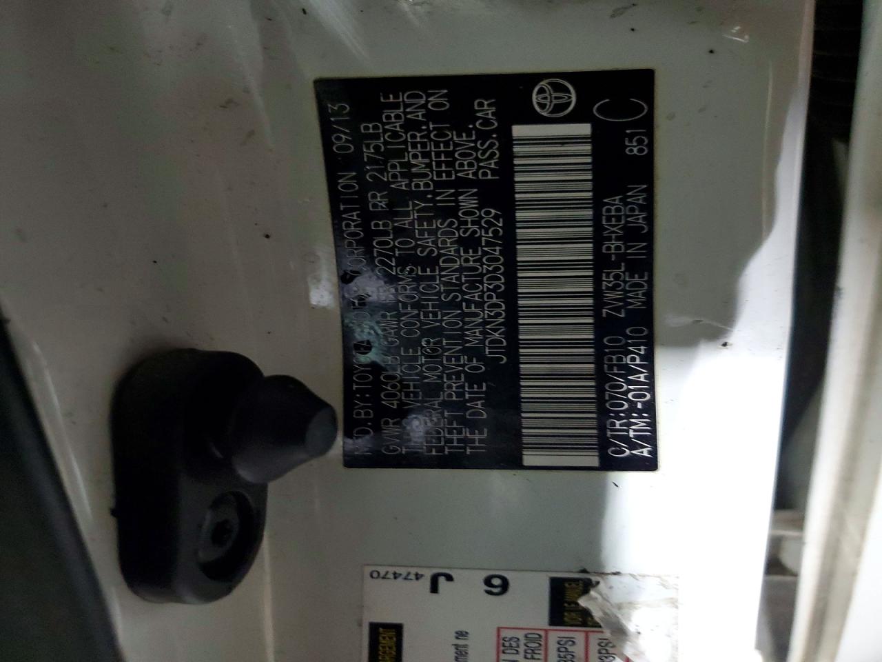 2013 Toyota Prius Plug-in Hybrid Base White vin: JTDKN3DP3D3047529