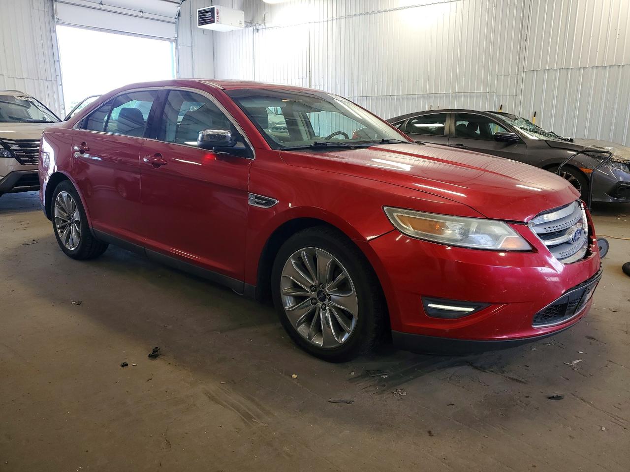 2012 Ford Taurus Limited Red vin: 1FAHP2FW1CG103628