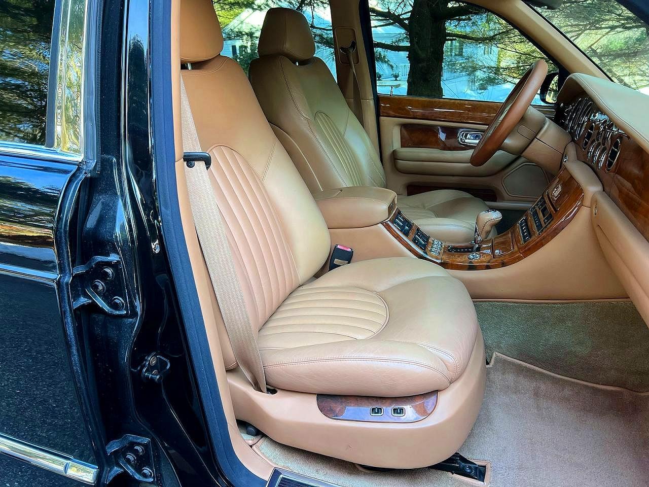 1999 Bentley Arnage Черный vin: SCBLB51EXXCX02059