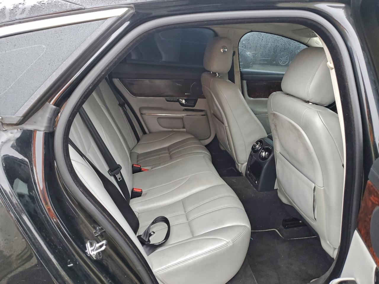 2013 Jaguar Xj Черный vin: SAJWA1C75D8V56349