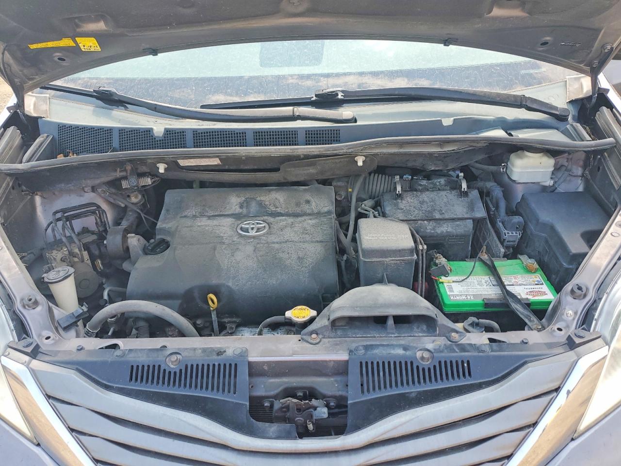 2014 Toyota Sienna Xle 8-passenger Gray vin: 5TDYK3DC7ES510093