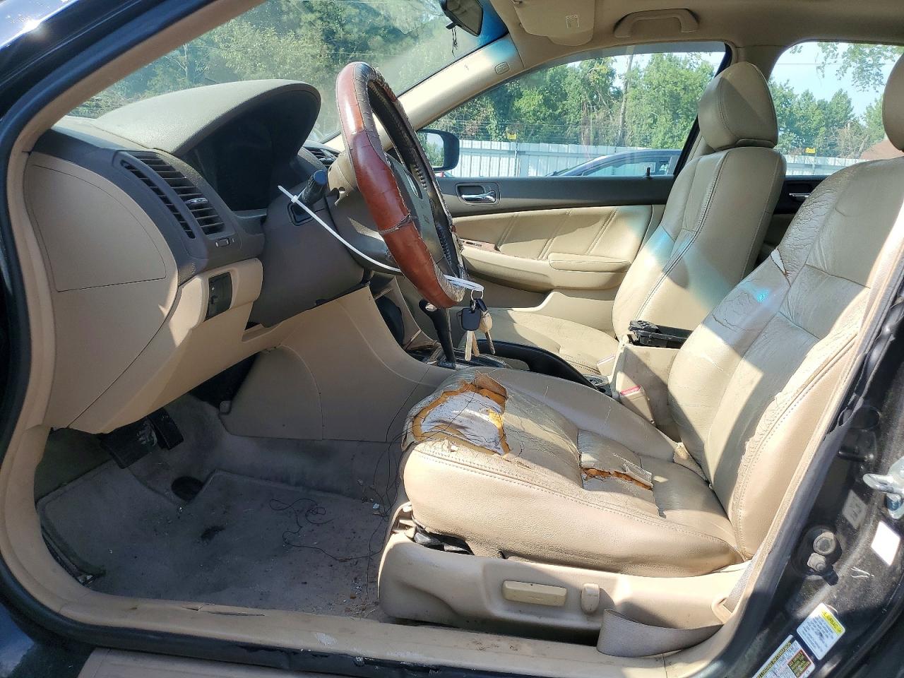 2005 Honda Accord Ex Black vin: 1HGCM56825A005747
