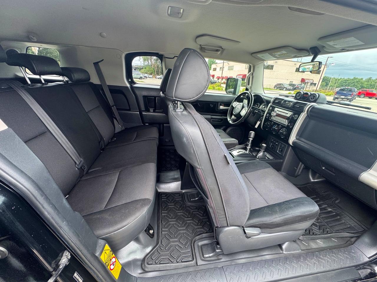 2008 Toyota Fj Cruiser Base Black vin: JTEBU11F58K032394