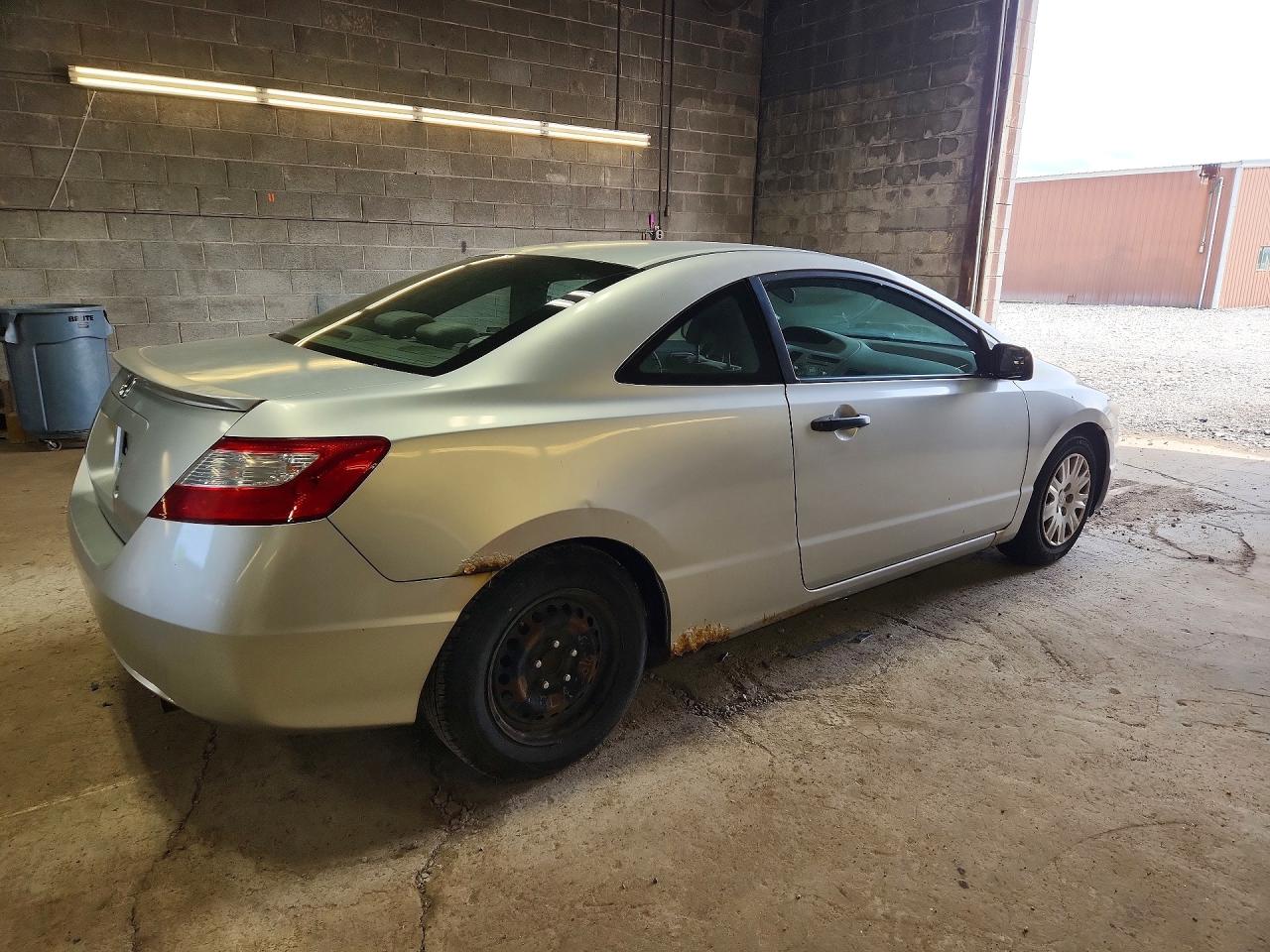 2007 Honda Civic Dx Серебряный vin: 2HGFG12227H544713