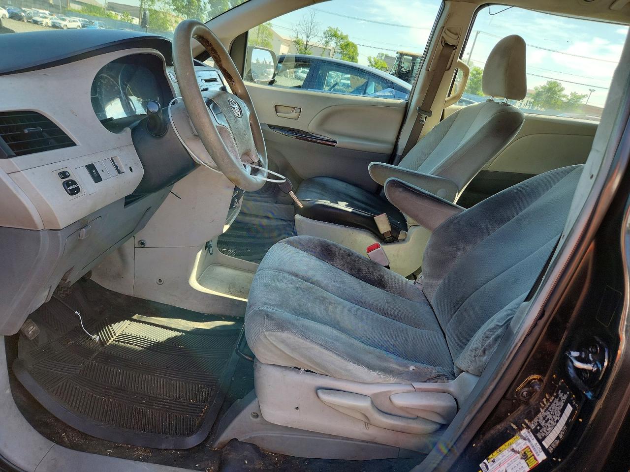 2014 Toyota Sienna L 7-passenger Черный vin: 5TDZK3DC9ES457319