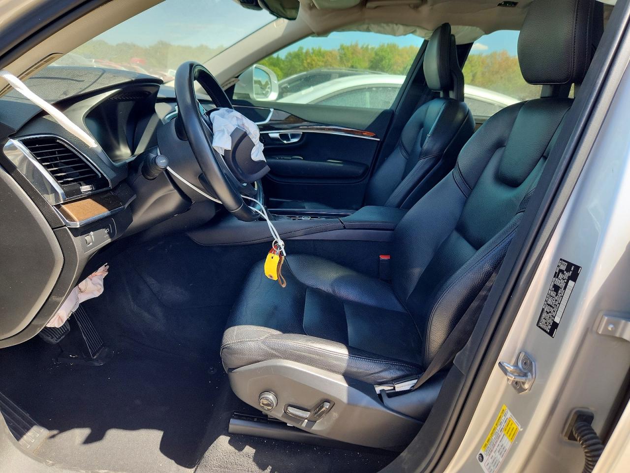 2018 Volvo Xc90 T5 Серебряный vin: YV4102XK0J1196876