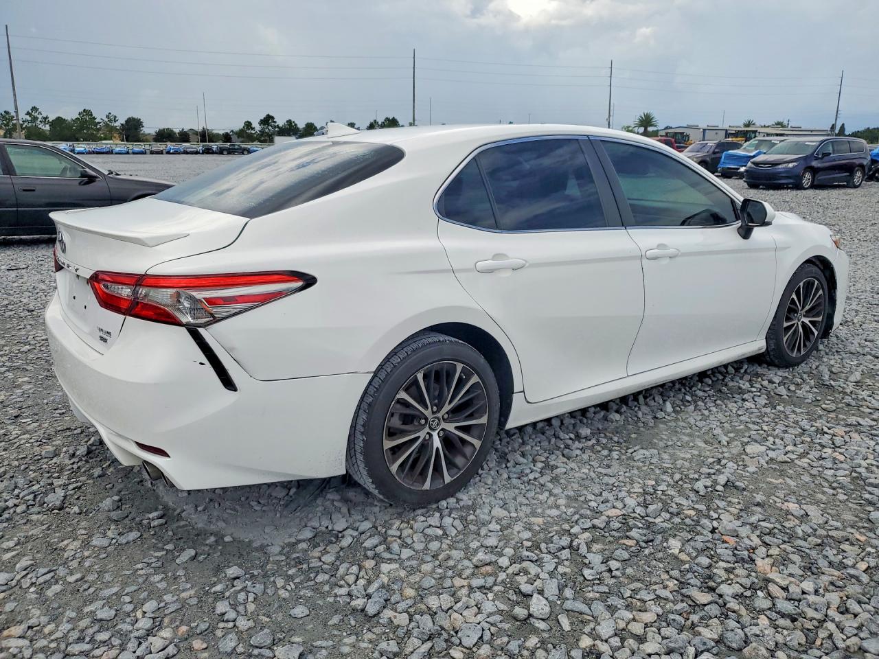 2019 Toyota Camry Se White vin: 4T1B11HK4KU785986