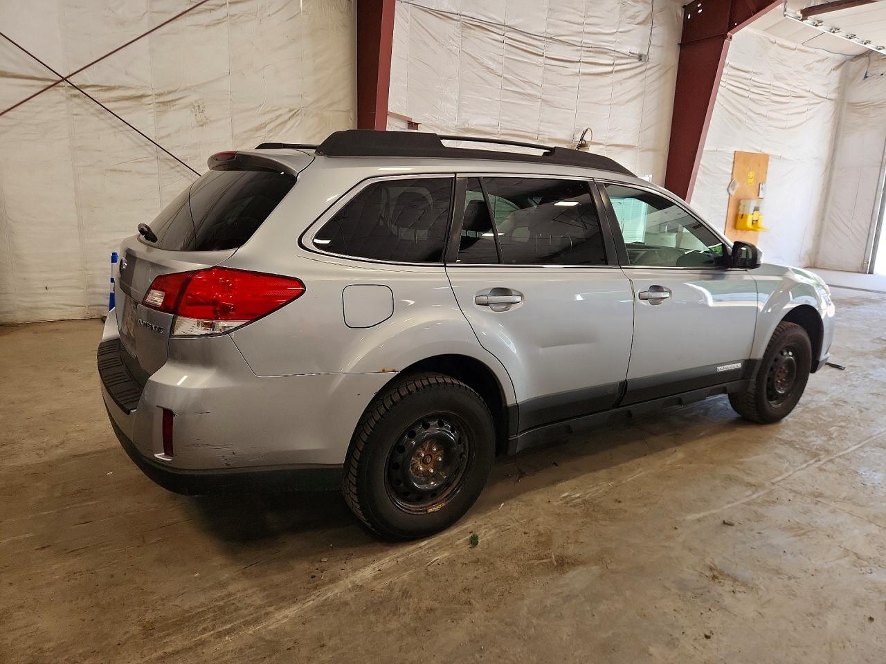 2012 Subaru Outback 2.5i Premium Серебряный vin: 4S4BRCCC7C3287874