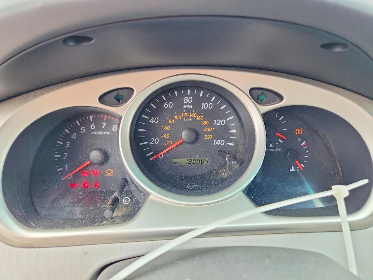 2005 Toyota Highlander Base Blue vin: JTEDD21A350121469