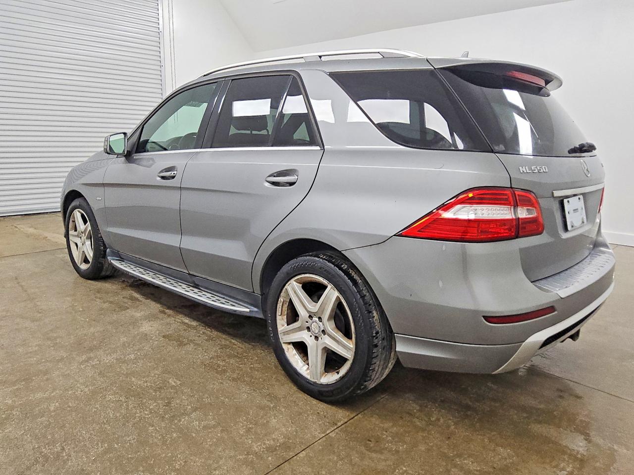 2012 Mercedes-benz Ml 550 4matic Silver vin: 4JGDA7DB3CA056947