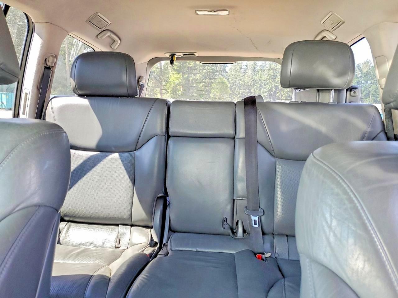 2010 Lexus Lx 570 Серебряный vin: JTJHY7AX2A4042032