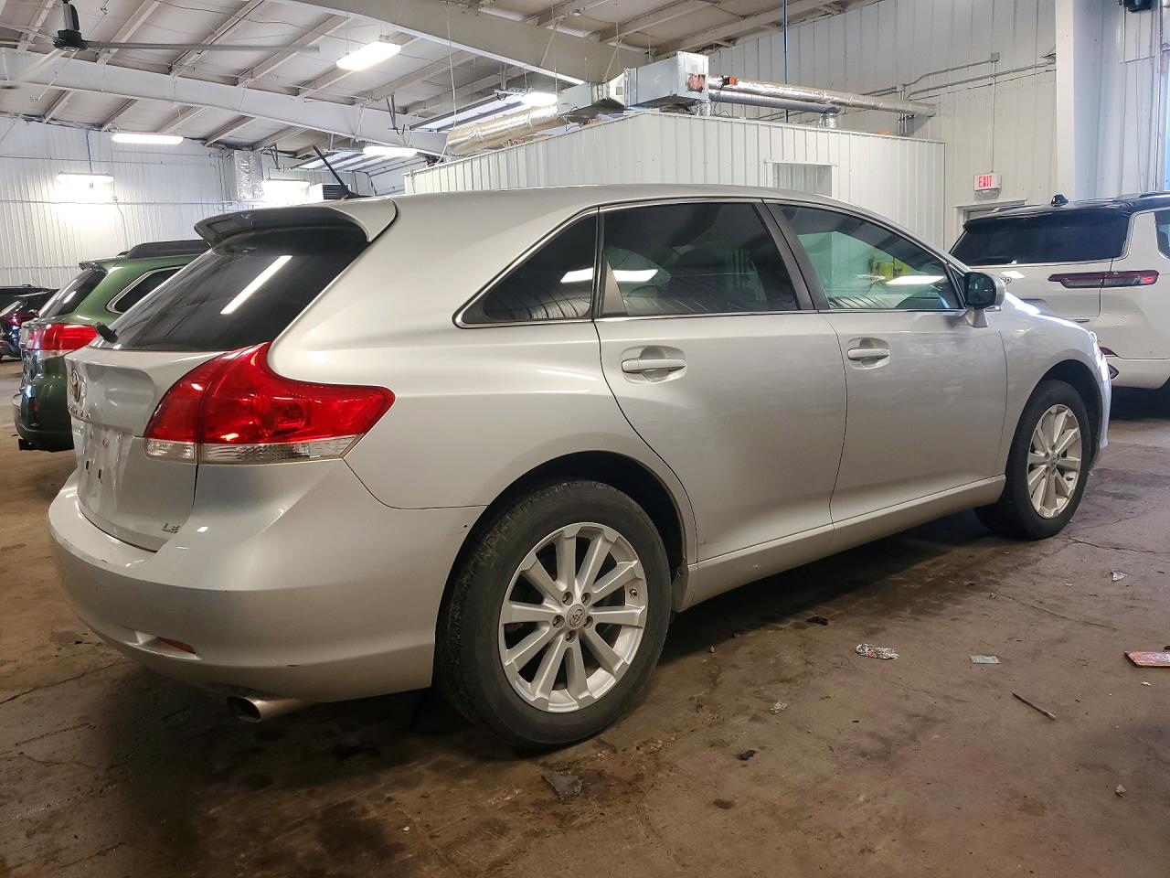 2012 Toyota Venza Le Silver vin: 4T3ZA3BBXCU060307