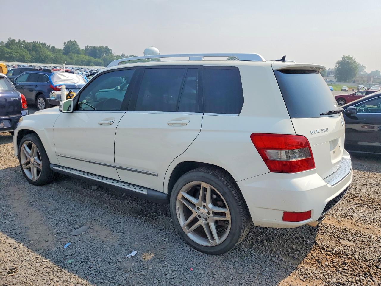 2011 Mercedes-benz Glk 350 White vin: WDCGG5GB2BF547554