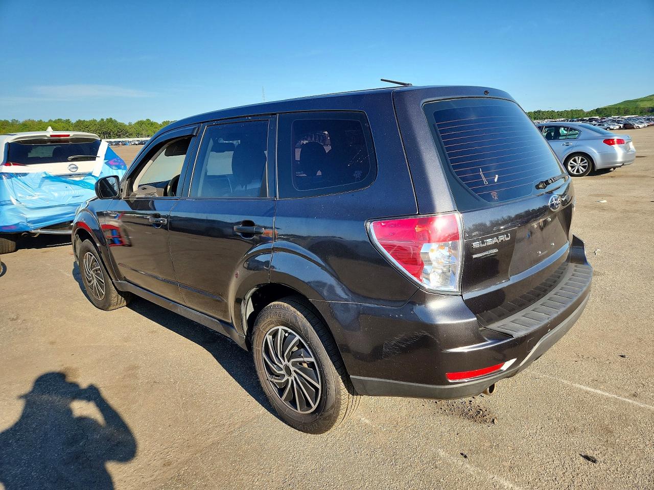 2010 Subaru Forester 2.5x Gray vin: JF2SH6ACXAH752872