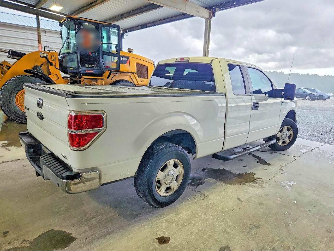 2012 Ford F150 Super Cab White vin: 1FTFX1CF2CFC55732