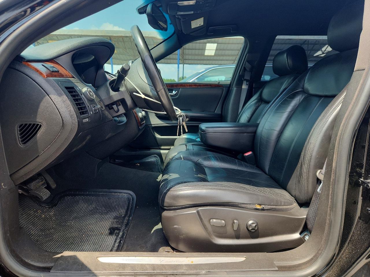 2006 Cadillac Professional Chassis Black vin: 1GEEH96YX6U550217